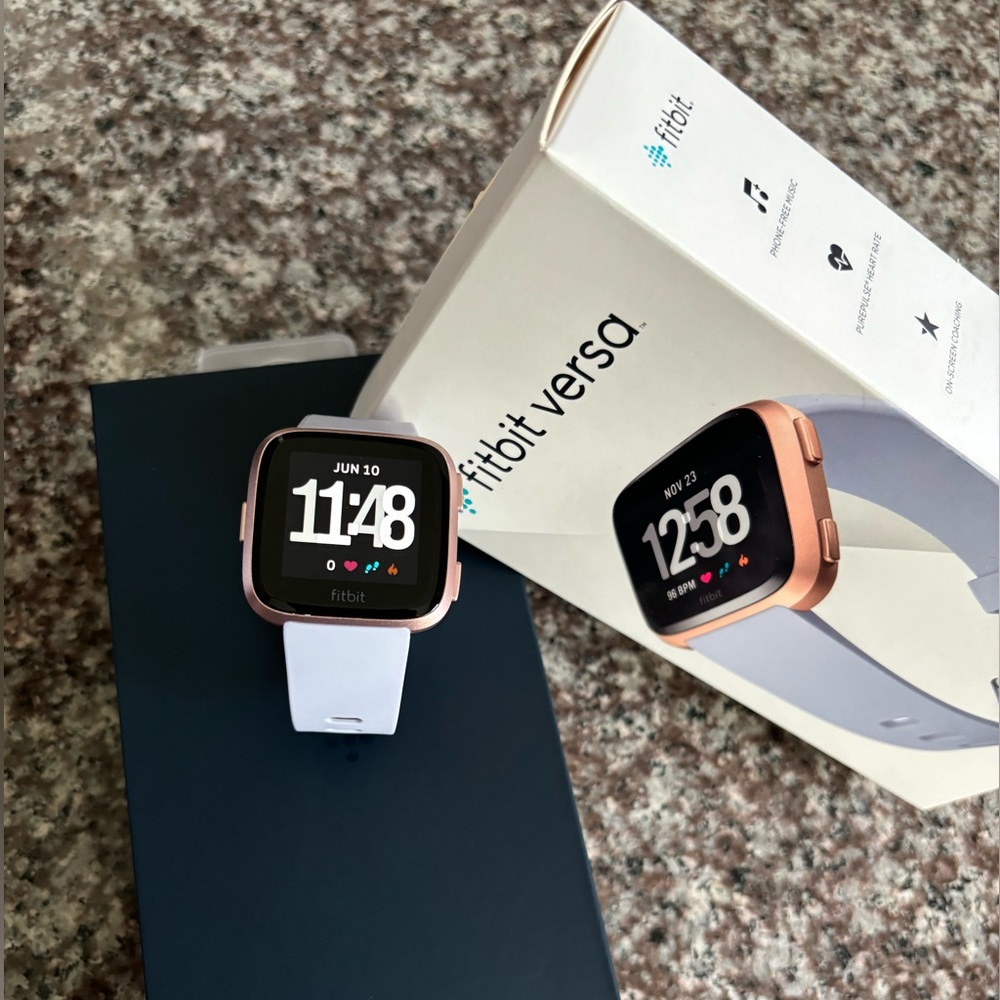 Fitbit Versa Smart Watch Periwinkle/Rose Gold